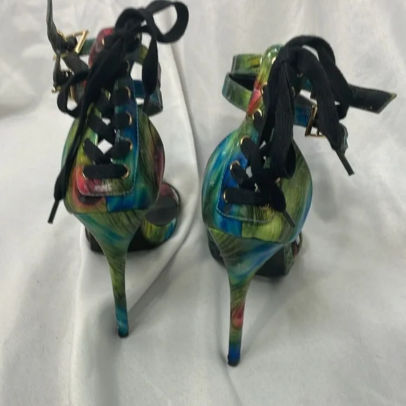 Women’s Size 8.5 heels by Priviliged - Picture 3 of 7